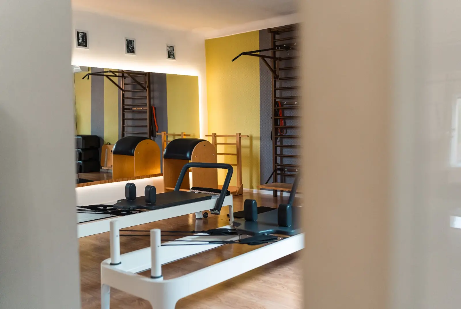 Sala Pilates Reformer la studio Republicii
